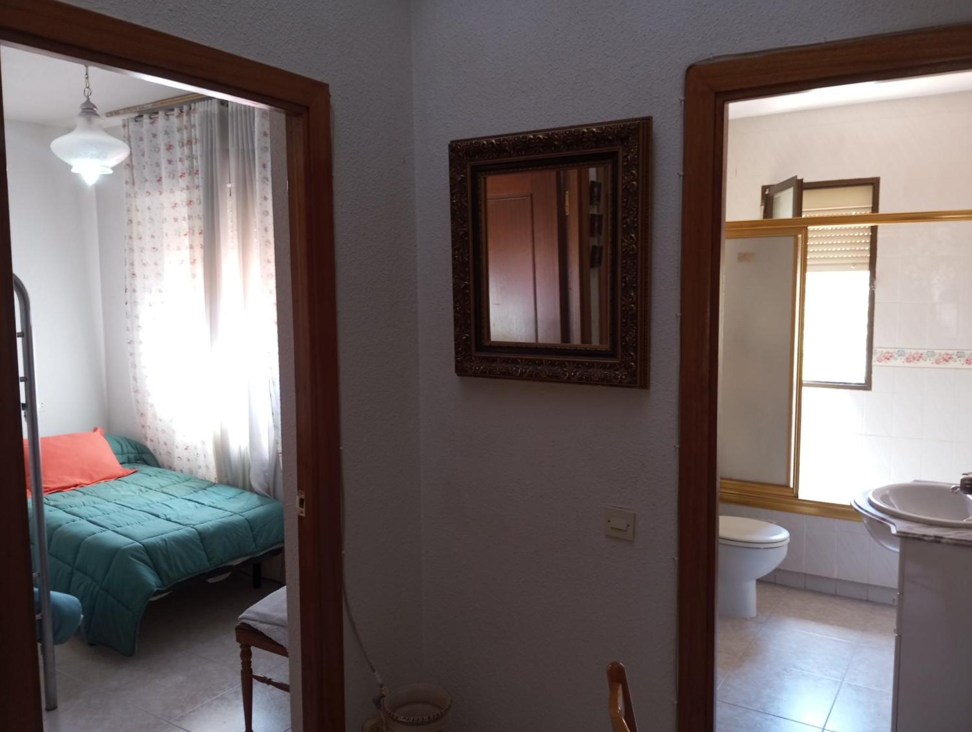 Habitacion Privada Triple Toledo Exterior foto