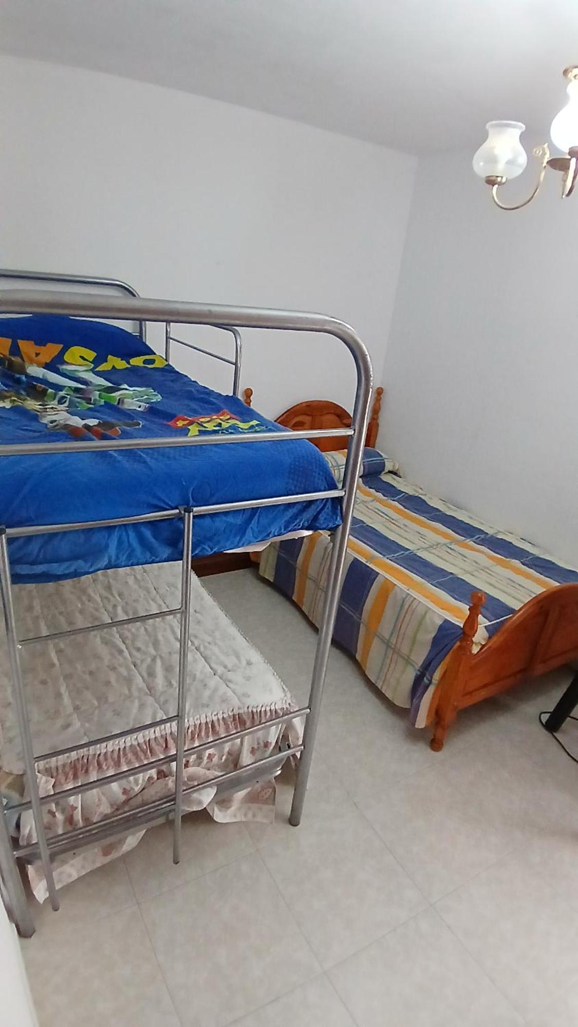 Habitacion Privada Triple Toledo Exterior foto